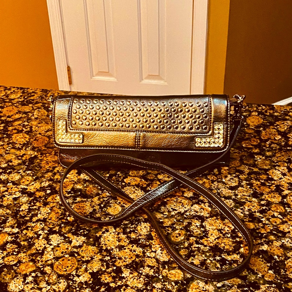 Kathy Van Zeeland Detailed Gorgeous Crossbody bag.